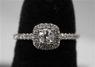 10k White Gold Diamond Halo Engagement Ring Pre Owned